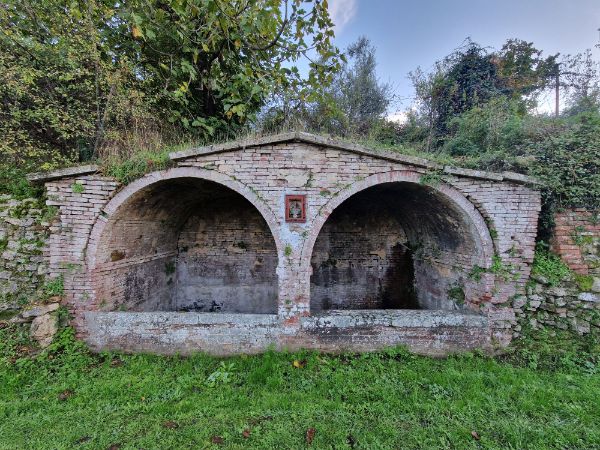 Fonti medievali Farnetella Fonti medievali Farnetella